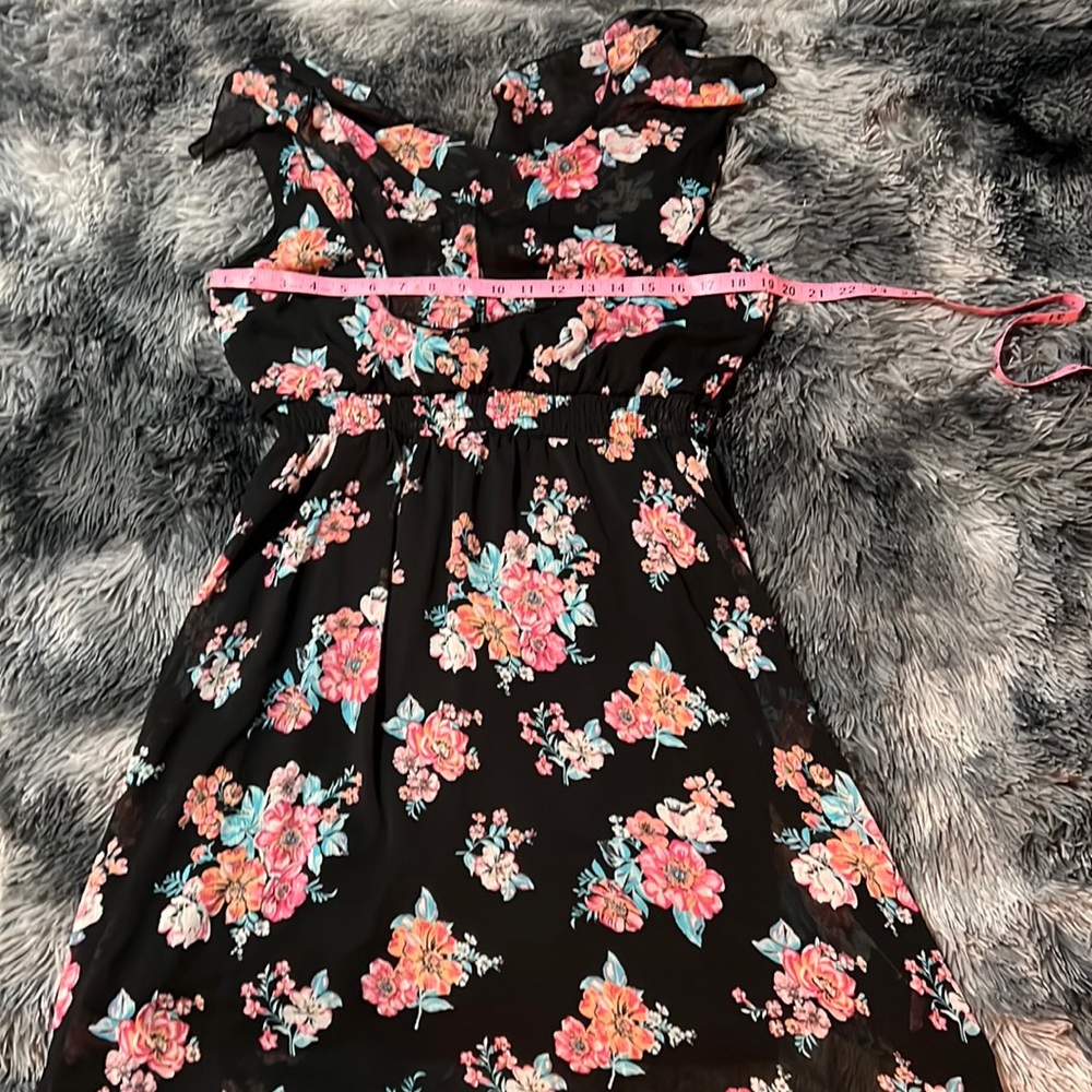 NWOT Tags cute lightweight spring/summer dress